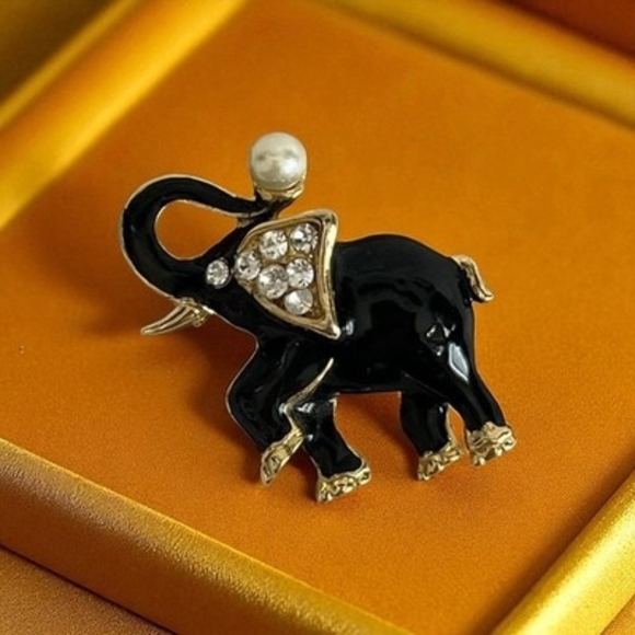 Elephant Jewelry - Vintage Black Enamel Elephant Brooch Clear Rhinestones Pearl 1.75"x1.5" Rare